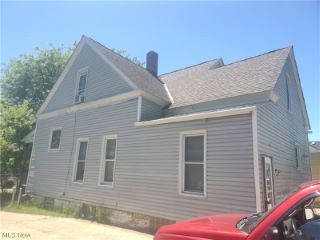 Foreclosed Home - 926 W 22ND ST, 44052