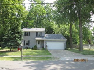 Foreclosed Home - 715 MAPLEWOOD AVE, 44054