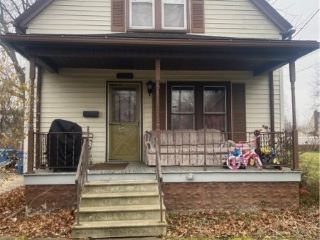 Foreclosed Home - 1000 E 34TH ST, 44055
