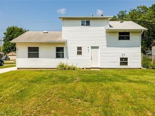 Foreclosed Home - 1910 HOMEWOOD DR, 44055