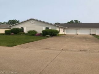Foreclosed Home - 8465 WESTPORT DR, 44060