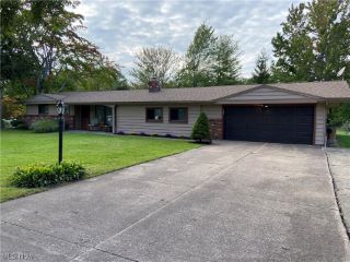 Foreclosed Home - 7648 ROSELAWN DR, 44060