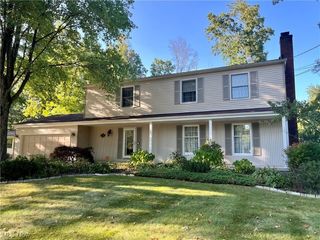 Foreclosed Home - 223 KENWICK DR, 44067