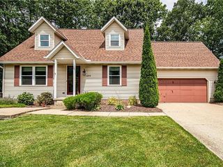 Foreclosed Home - 1099 FANWOOD CT, 44077