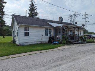Foreclosed Home - 783 N SAINT CLAIR ST, 44077