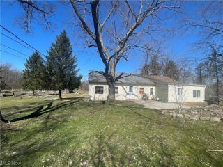 Foreclosed Home - 4051 S RIDGE RD, 44081