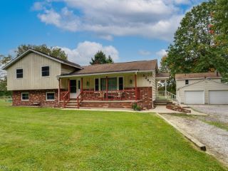Foreclosed Home - 5287 HYDE RD, 44085