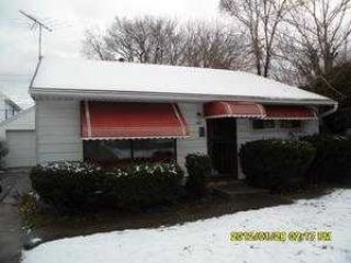 Foreclosed Home - 10917 PARKEDGE DR, 44104