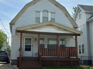 Foreclosed Home - 7816 MARYLAND AVE, 44105