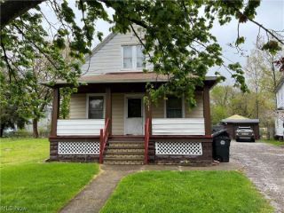 Foreclosed Home - 3943 E 67TH ST, 44105
