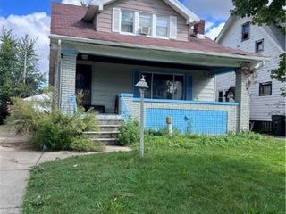 Foreclosed Home - 13307 MAPLEROW AVE, 44105