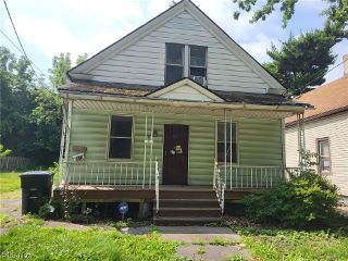 Foreclosed Home - 6812 PARK AVE, 44105