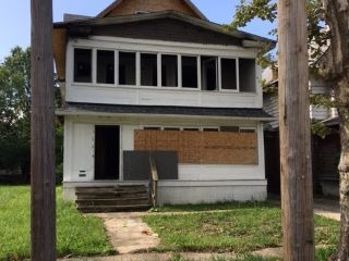 Foreclosed Home - 12000 ROBERTSON AVE, 44105