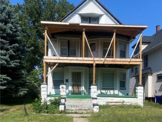 Foreclosed Home - 10717 LEE AVE, 44106