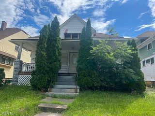 Foreclosed Home - 541 E 112TH ST, 44108