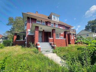 Foreclosed Home - 1125 E 99TH ST, 44108