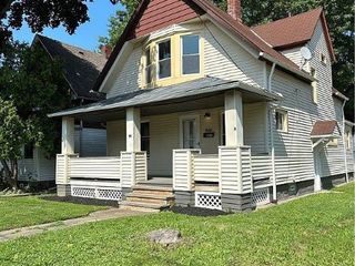 Foreclosed Home - 3879 W 17TH ST, 44109
