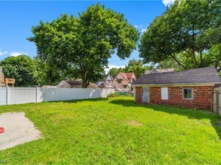Foreclosed Home - 3891 W 18TH ST, 44109