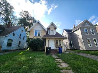 Foreclosed Home - 3880 W 37TH ST, 44109