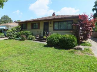 Foreclosed Home - 4621 MORNINGSIDE DR, 44109