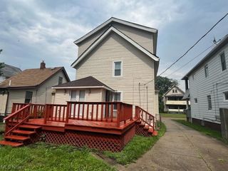 Foreclosed Home - 1214 E 169TH ST, 44110