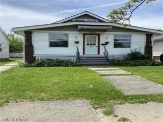 Foreclosed Home - 12105 MARNE AVE, 44111
