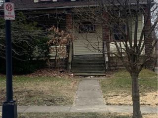Foreclosed Home - 1884 IDLEWOOD AVE, 44112