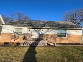 Foreclosed Home - 1763 VICTORIA RD, 44112