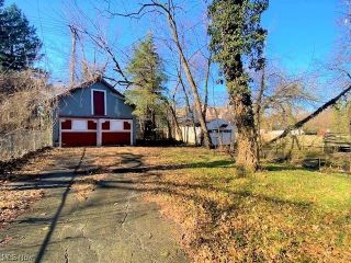 Foreclosed Home - 1864 CHAPMAN AVE, 44112