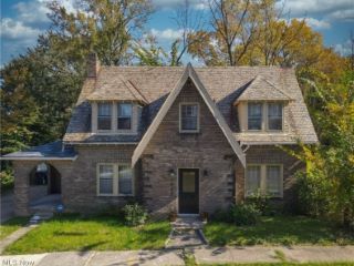 Foreclosed Home - 1869 WILLOWHURST RD, 44112