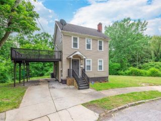 Foreclosed Home - 2146 WESTBURN AVE, 44112