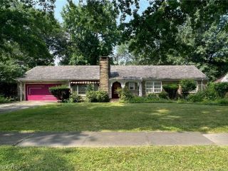 Foreclosed Home - 2160 NEWBURY DR, 44112