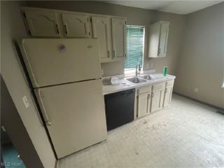 Foreclosed Home - 3724 BURTEN CT, 44115