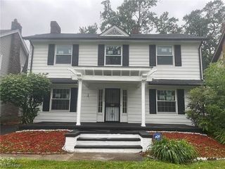 Foreclosed Home - 1686 LEE RD, 44118