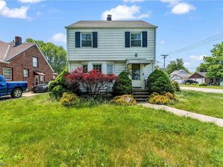 Foreclosed Home - 18920 NEWTON AVE, 44119
