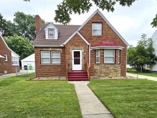 Foreclosed Home - 18940 NEWTON AVE, 44119