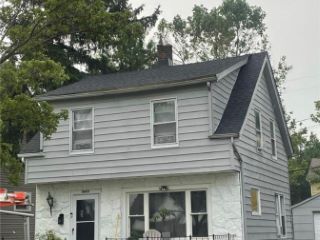 Foreclosed Home - 19852 NAUMANN AVE, 44119