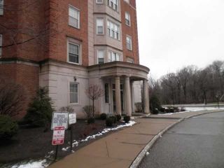 Foreclosed Home - 13800 FAIRHILL RD APT 318, 44120