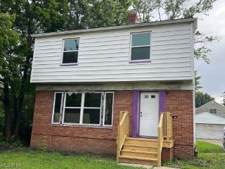 Foreclosed Home - 3079 ASHWOOD RD, 44120