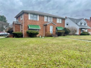 Foreclosed Home - 3825 MAYFIELD RD, 44121
