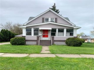 Foreclosed Home - 950 E 237TH ST, 44123