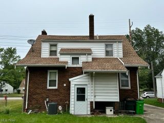 Foreclosed Home - 488 BABBITT RD, 44123