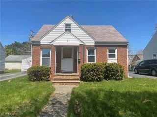 Foreclosed Home - 20601 NICHOLAS AVE, 44123