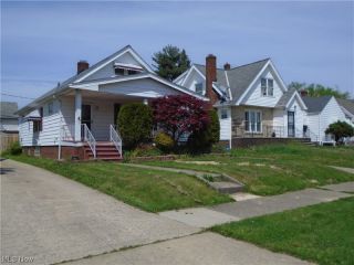 Foreclosed Home - 9413 MCCRACKEN BLVD, 44125