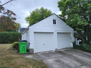 Foreclosed Home - 5220 E 113TH ST, 44125