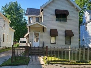 Foreclosed Home - 6067 HILLMAN AVE, 44127