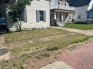 Foreclosed Home - 3423 E 71ST ST, 44127