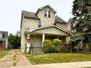 Foreclosed Home - 4146 E 143RD ST, 44128