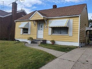 Foreclosed Home - 15507 WESTVIEW AVE, 44128