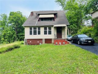 Foreclosed Home - 4911 ORCHARD RD, 44128
